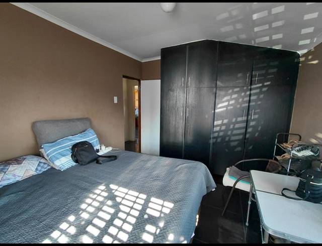 2 BEDROOM PROPERTY TO RENT IN UMLAZI J
